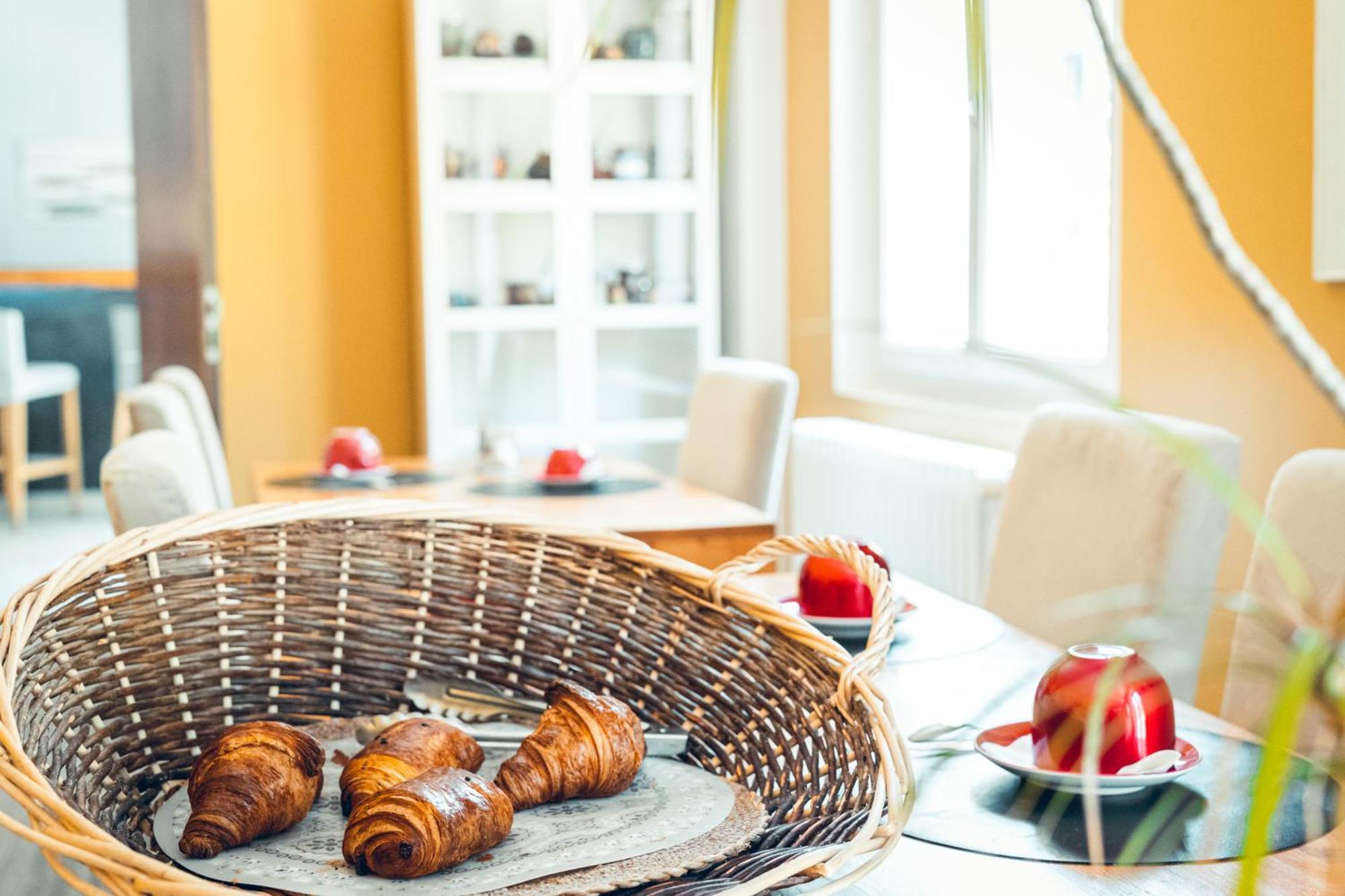 Logis Hotel La Magnanerie - Cote Bistro Aubignosc Zewnętrze zdjęcie